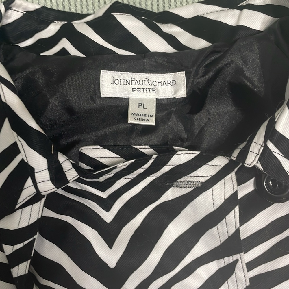 Zebra print jacket - Picture 3 of 5